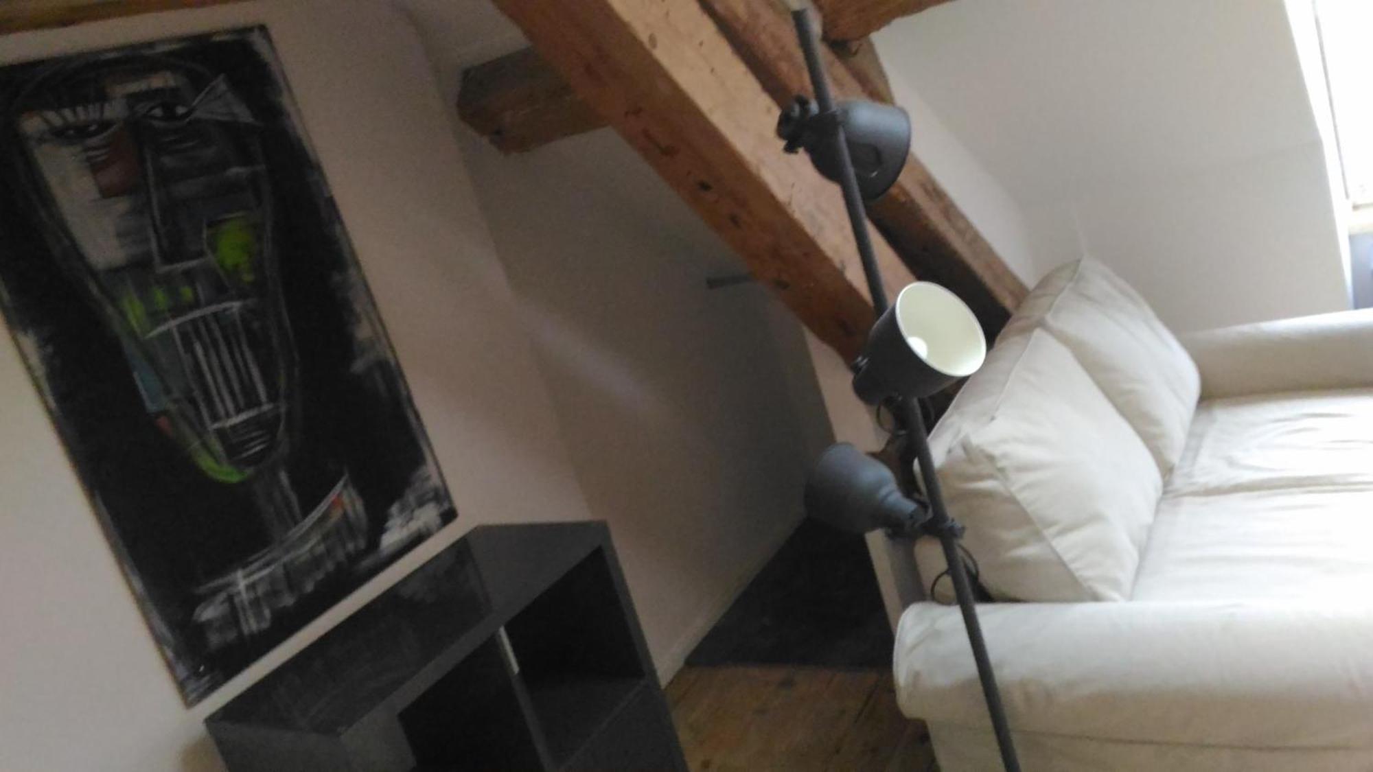 Studio Meuble Proche Conseil Departemental Du Jura Lons-le-Saunier Dış mekan fotoğraf