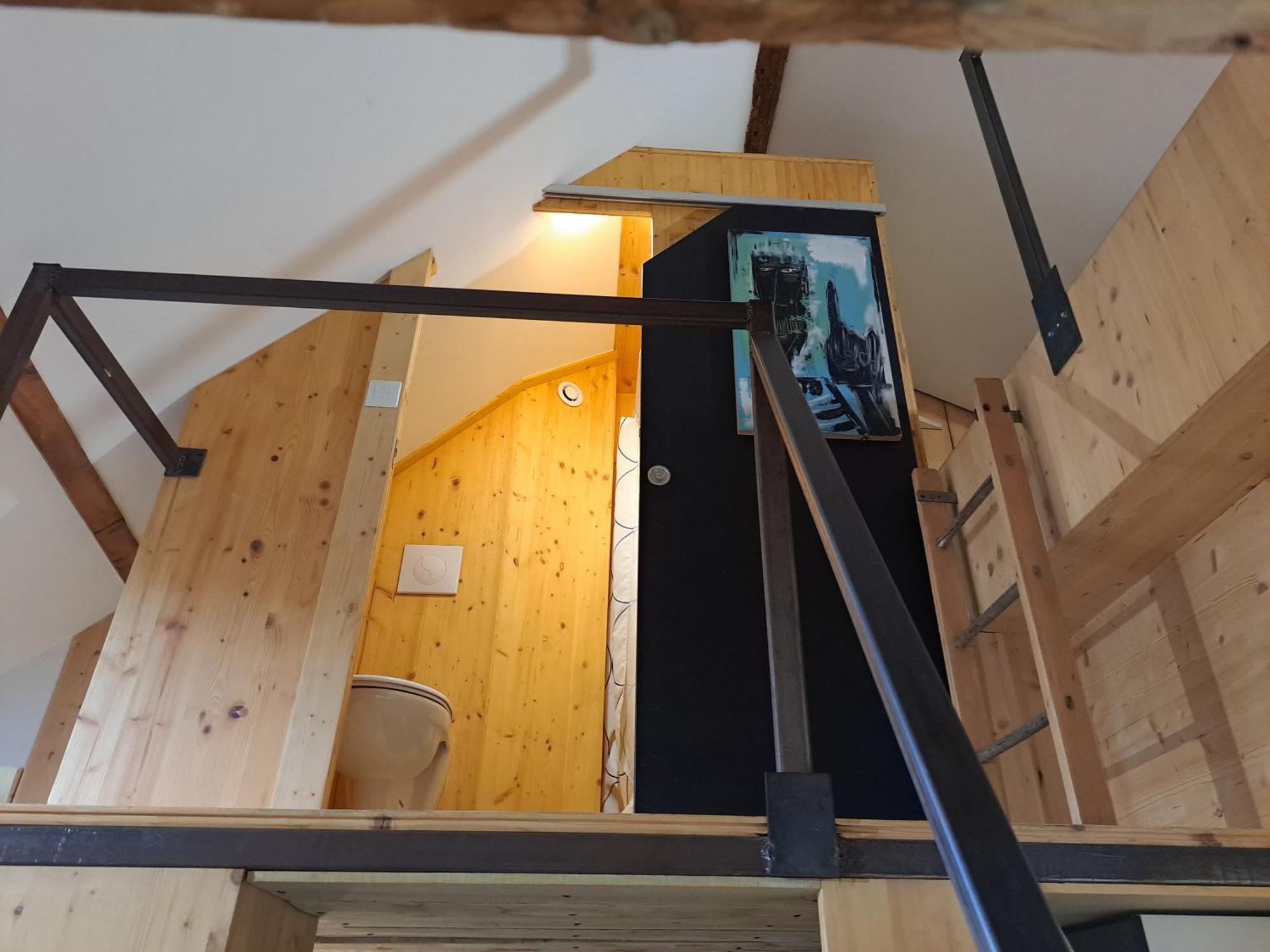 Studio Meuble Proche Conseil Departemental Du Jura Lons-le-Saunier Dış mekan fotoğraf