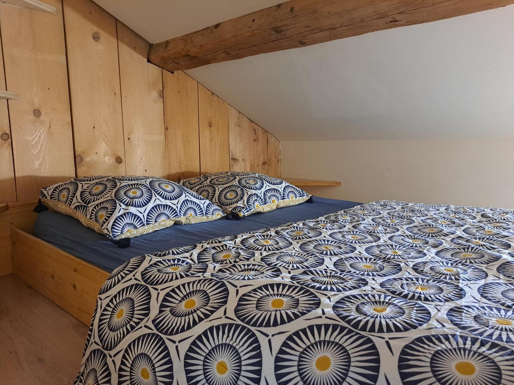 Studio Meuble Proche Conseil Departemental Du Jura Lons-le-Saunier Dış mekan fotoğraf