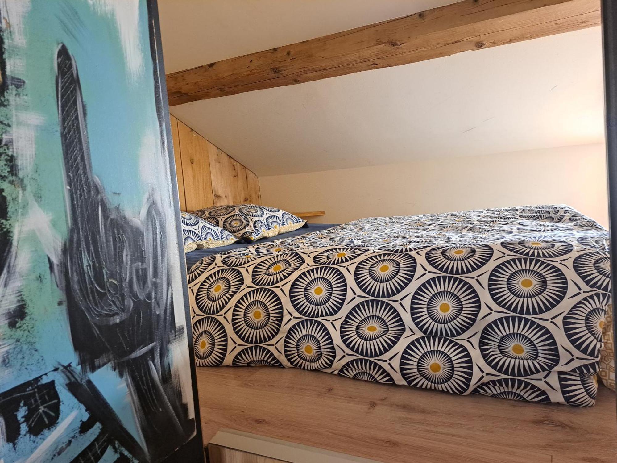Studio Meuble Proche Conseil Departemental Du Jura Lons-le-Saunier Dış mekan fotoğraf